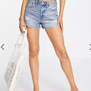 Madewell relaxed denim shorts in mid wash, Size 24